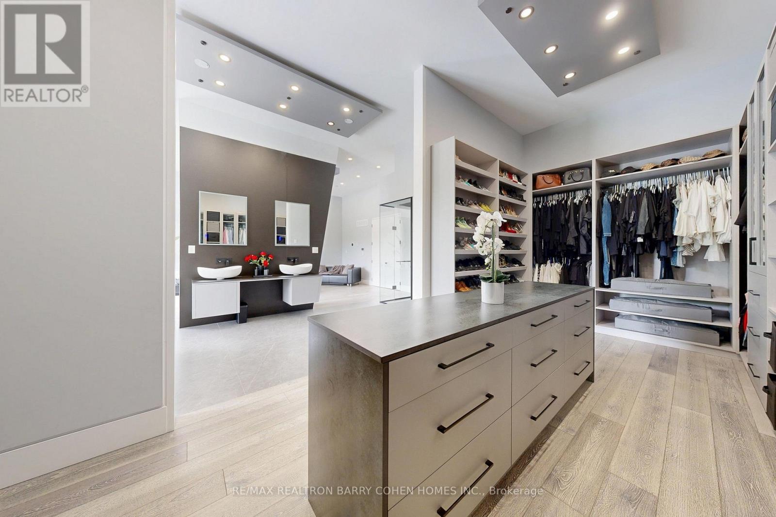 23 Hunters Glen Road, Aurora, Ontario  L4G 6W4 - Photo 27 - N12181635