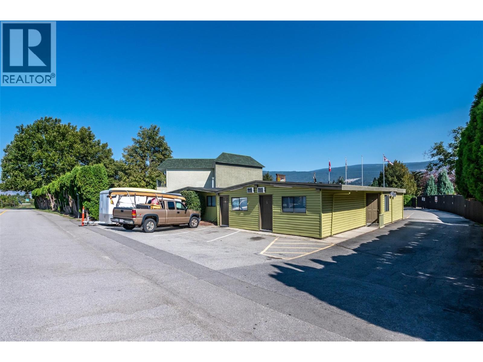 2107 Tait Street Summerland Photo 14