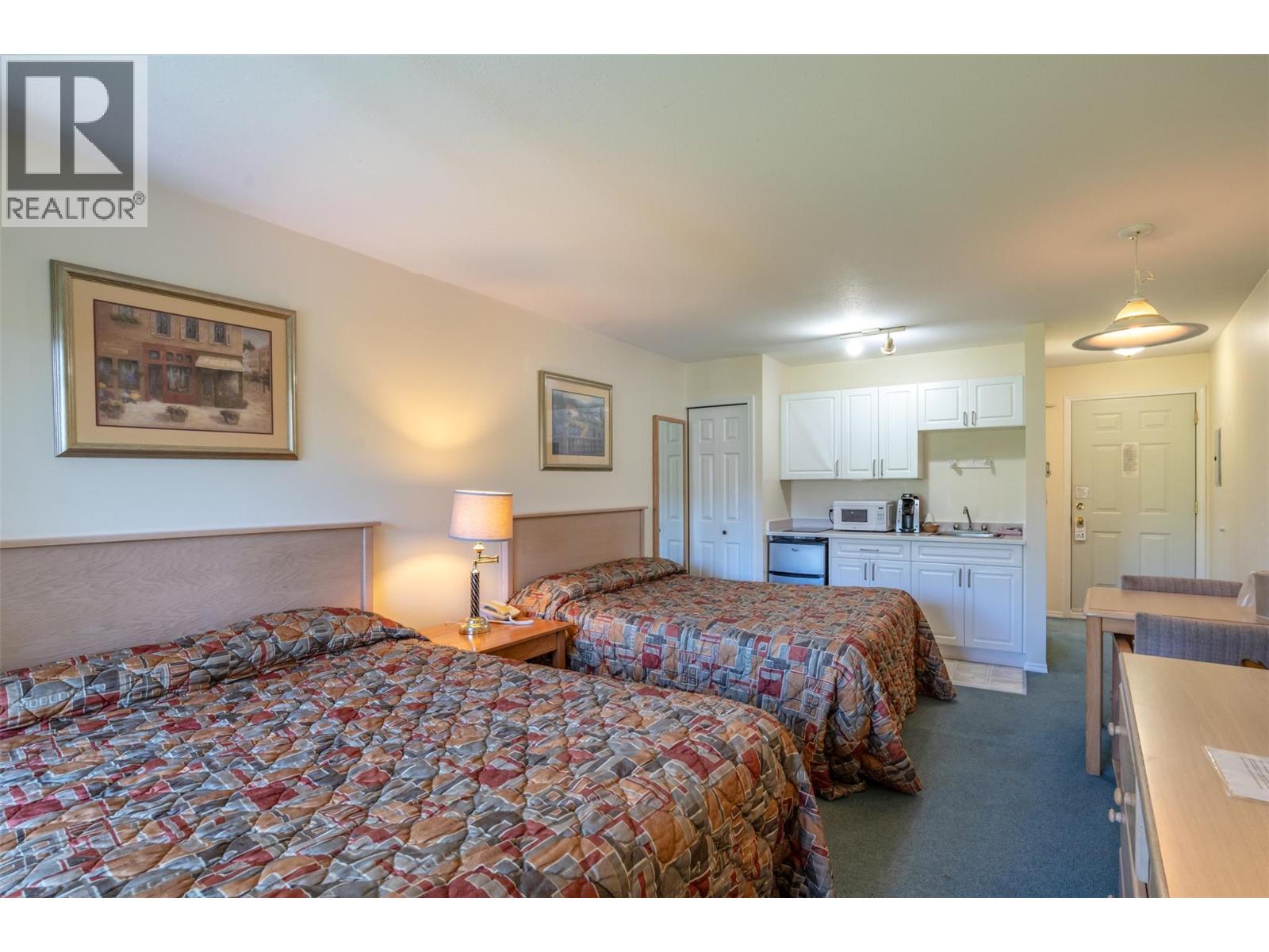 2107 Tait Street Summerland Photo 8