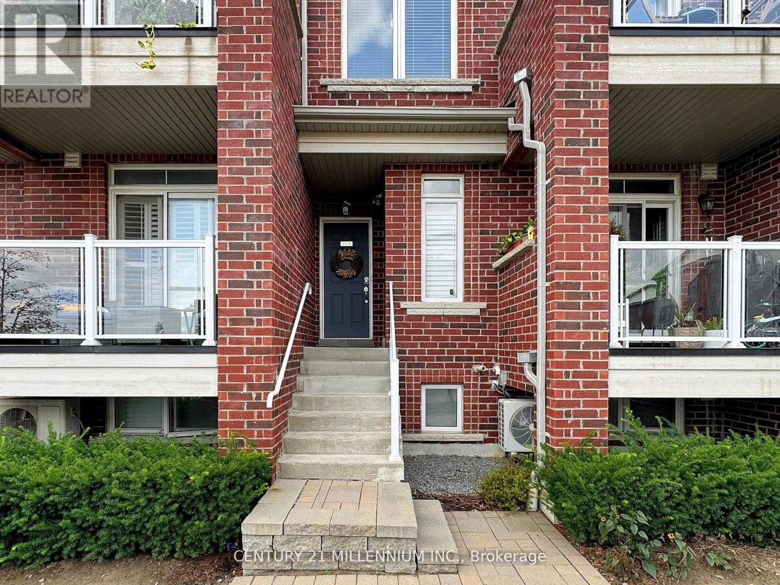 2578 William Jackson Drive, Pickering, Ontario L1X 0E5 - Photo 2 - E12461447