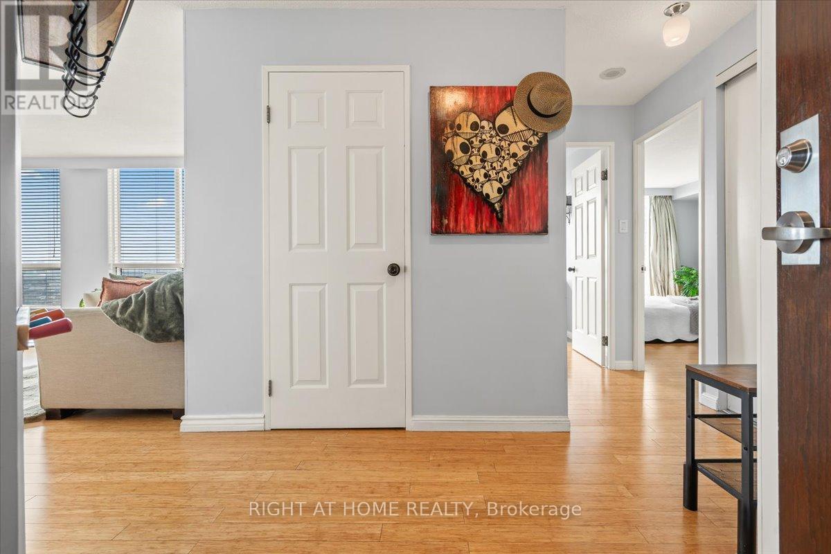 1011 - 101 Subway Crescent, Toronto, Ontario  M9B 6K4 - Photo 11 - W12421807