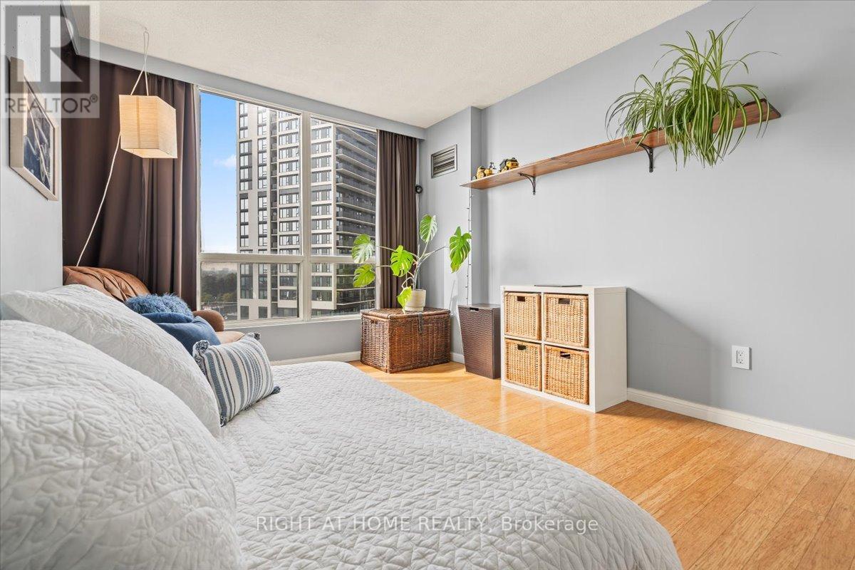 1011 - 101 Subway Crescent, Toronto, Ontario  M9B 6K4 - Photo 17 - W12421807