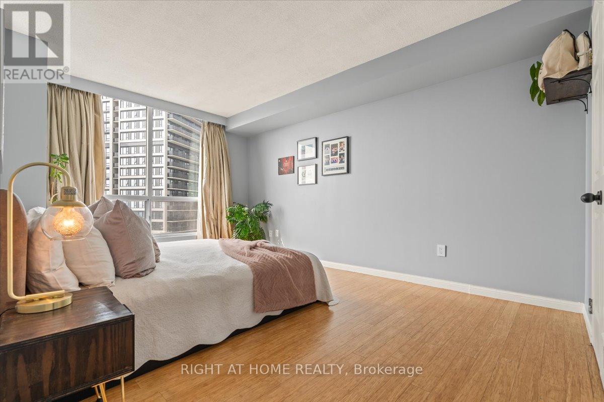 1011 - 101 Subway Crescent, Toronto, Ontario  M9B 6K4 - Photo 18 - W12421807