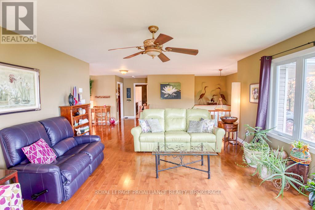 2318 15 Highway, Kingston, Ontario  K7L 4V3 - Photo 12 - X12661808