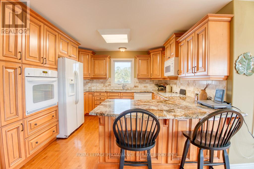 2318 15 Highway, Kingston, Ontario  K7L 4V3 - Photo 15 - X12661808