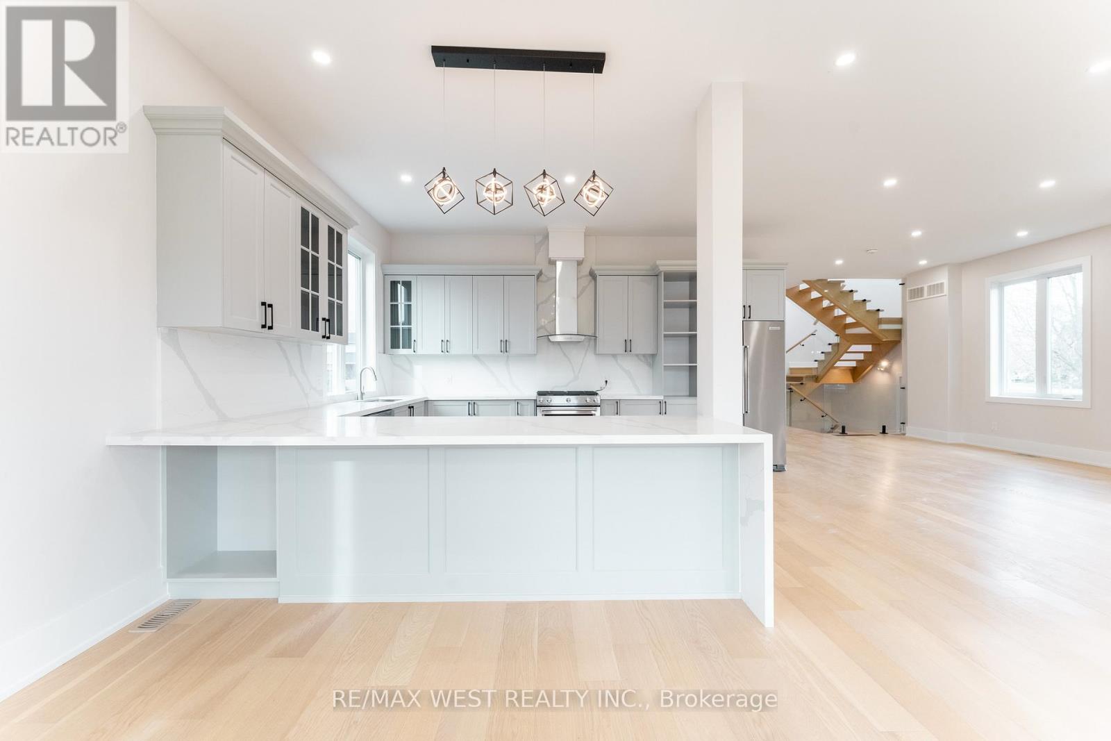 185 Riverview Boulevard, St. Catharines, Ontario  L2T 3M6 - Photo 14 - X12660580