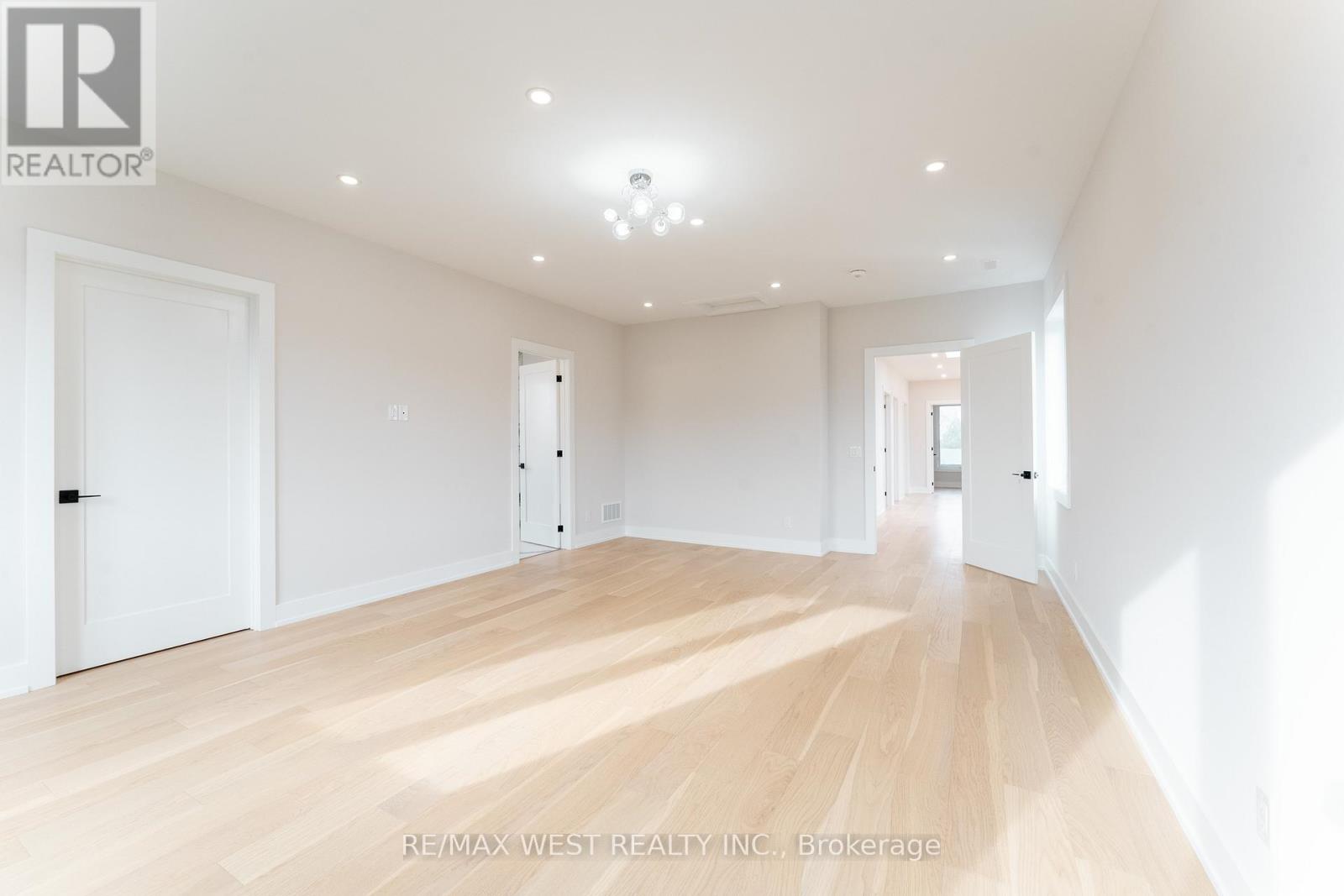 185 Riverview Boulevard, St. Catharines, Ontario  L2T 3M6 - Photo 18 - X12660580