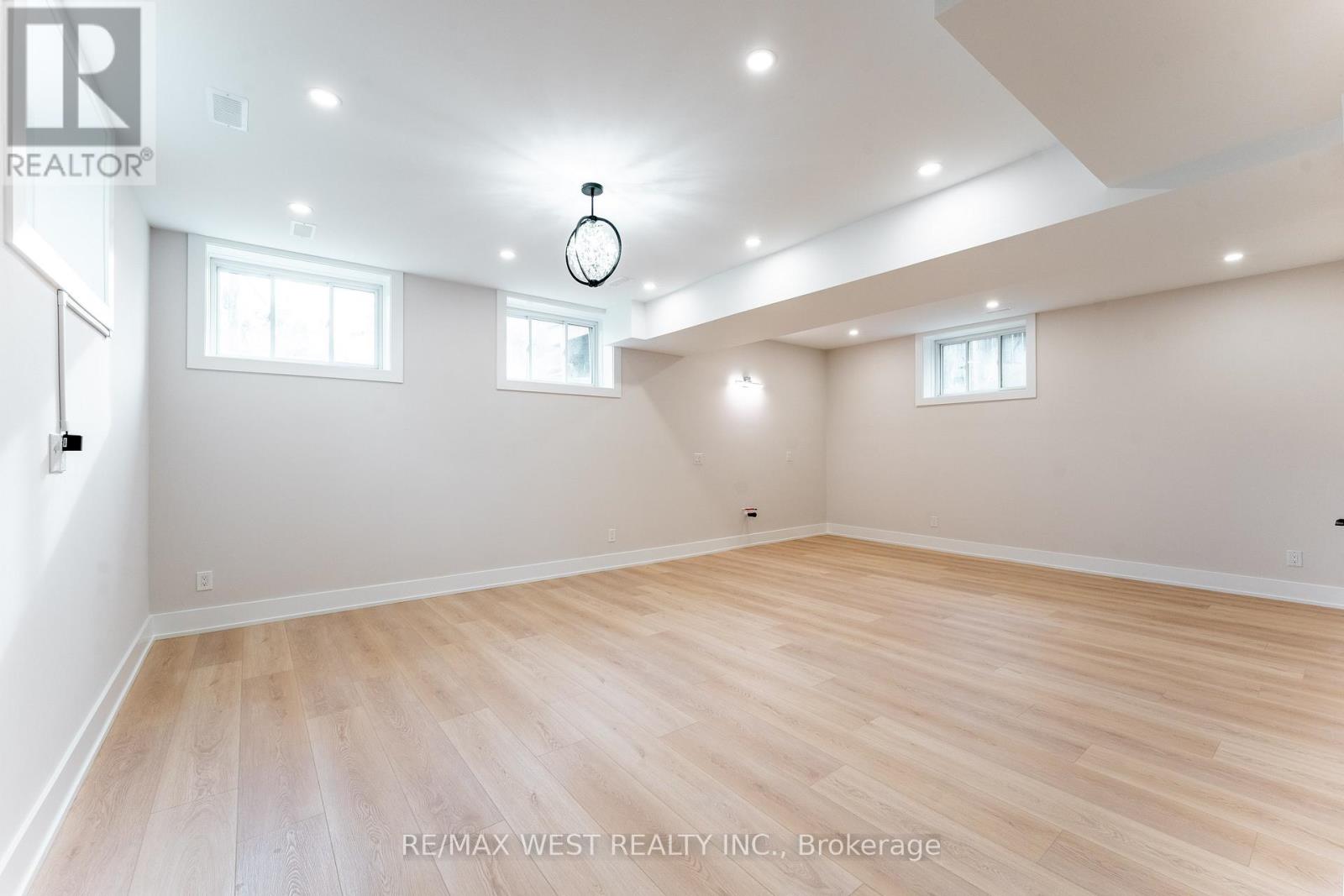 185 Riverview Boulevard, St. Catharines, Ontario  L2T 3M6 - Photo 30 - X12660580