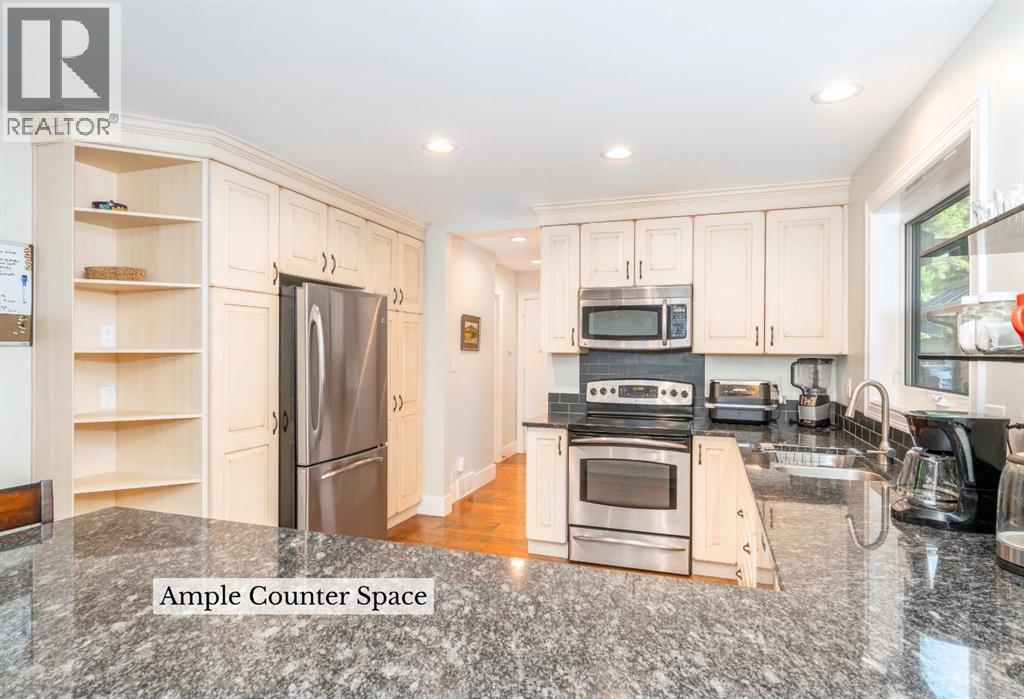 4 Woodside Lane, Canmore, Alberta  T1W 1T1 - Photo 26 - A2276183