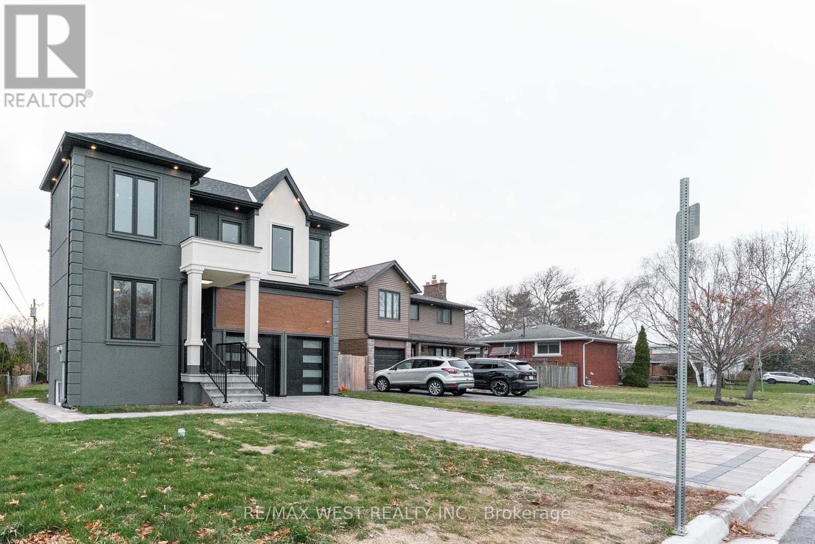 185 Riverview Boulevard, St. Catharines, Ontario  L2T 3M6 - Photo 2 - X12660580