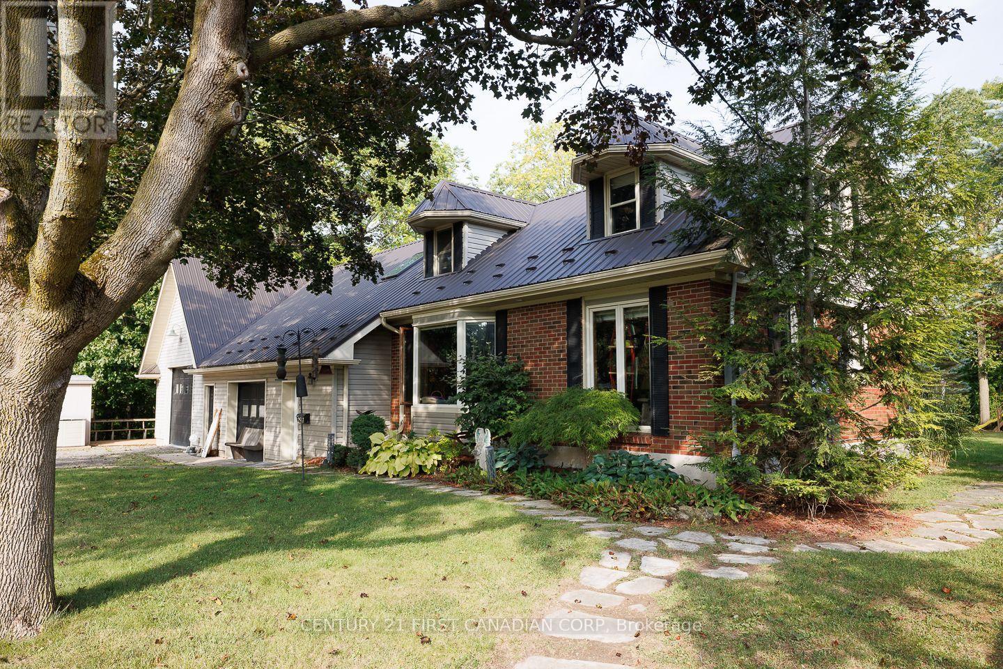 297 Alma Street, St. Thomas, Ontario  N5P 3B9 - Photo 1 - X12661826