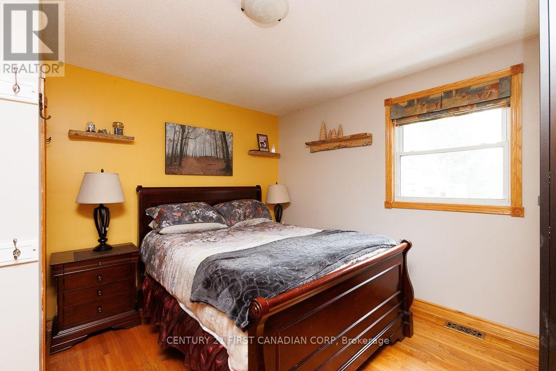 297 Alma Street, St. Thomas, Ontario  N5P 3B9 - Photo 12 - X12661826