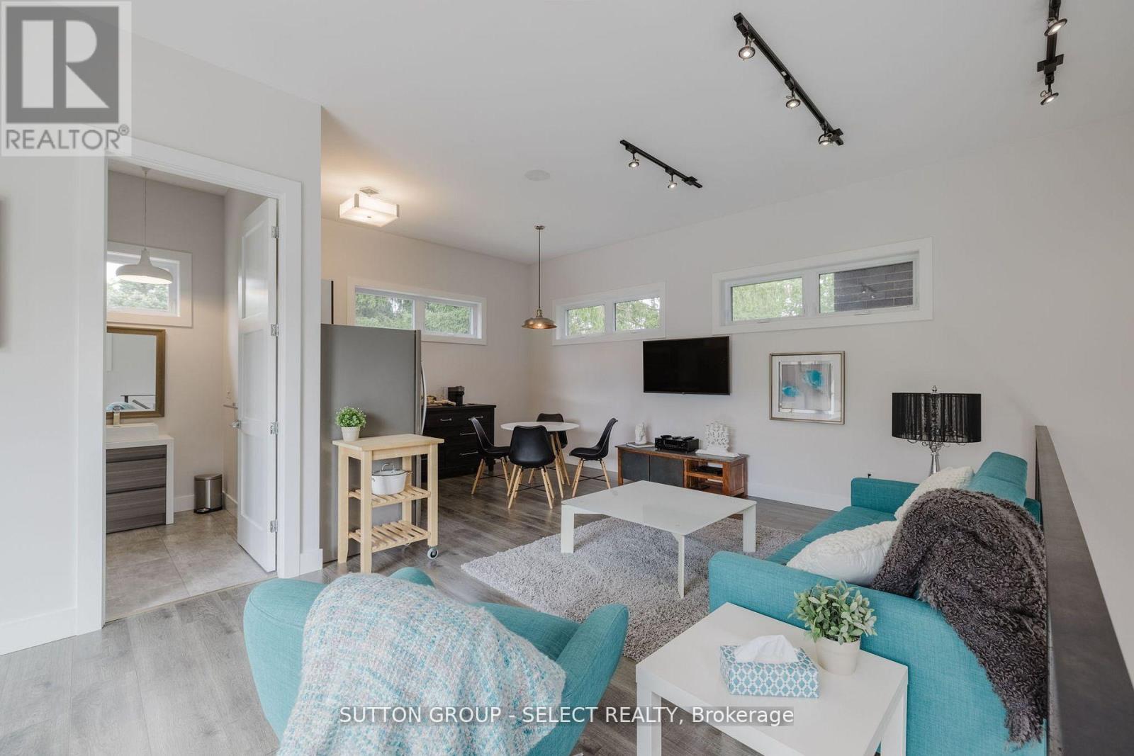 9385 Elviage Drive, London South, Ontario  N6K 4R8 - Photo 31 - X12661930