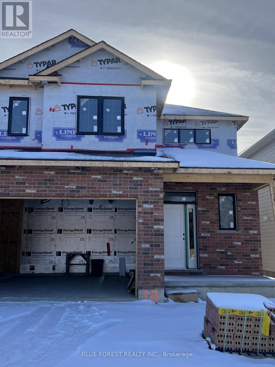 288 Ashford Street, Central Elgin, Ontario  N0L 1B0 - Photo 2 - X12662078