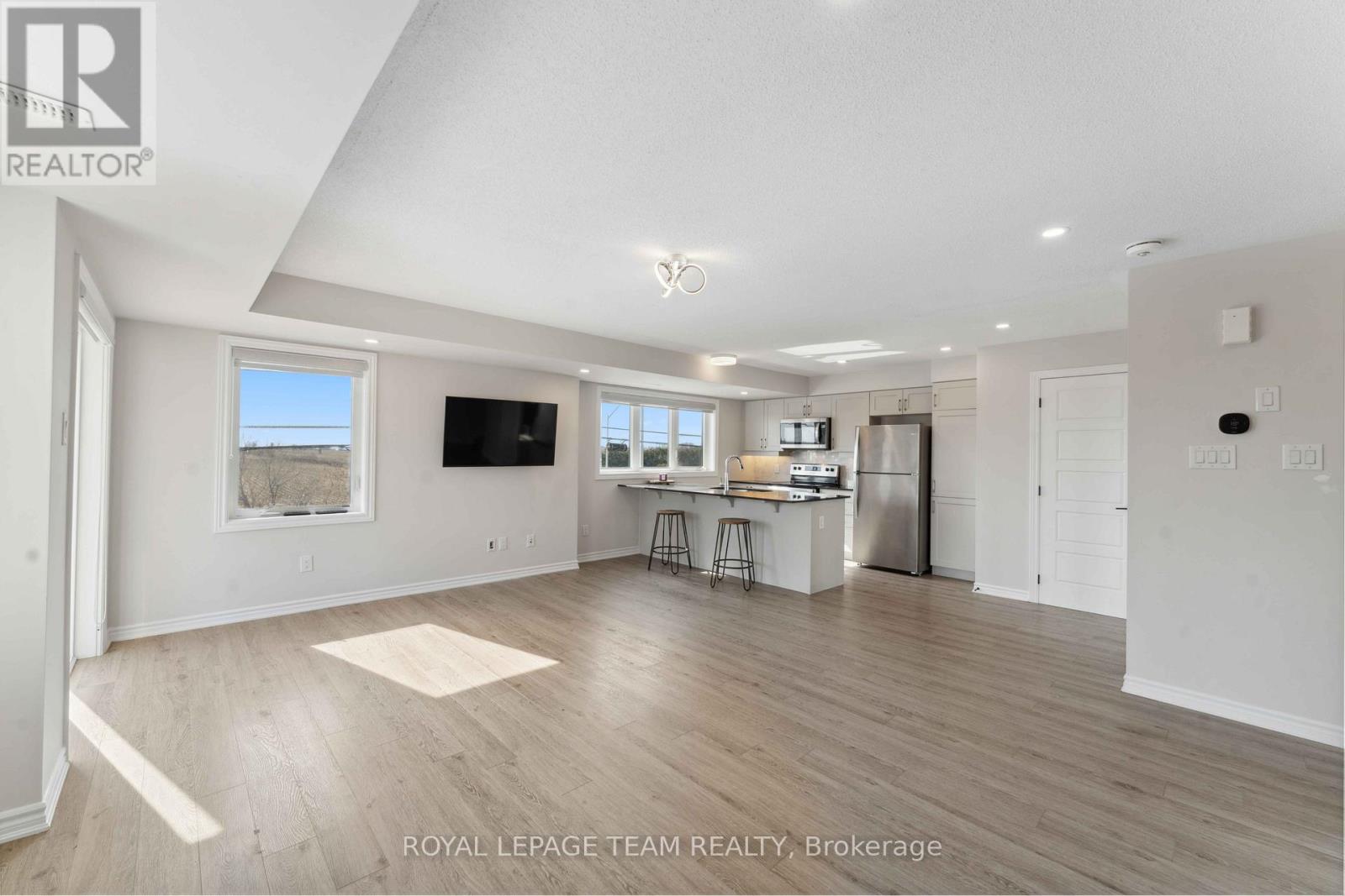 312 Lapland Private, Ottawa, Ontario  K2S 1B6 - Photo 10 - X12661806