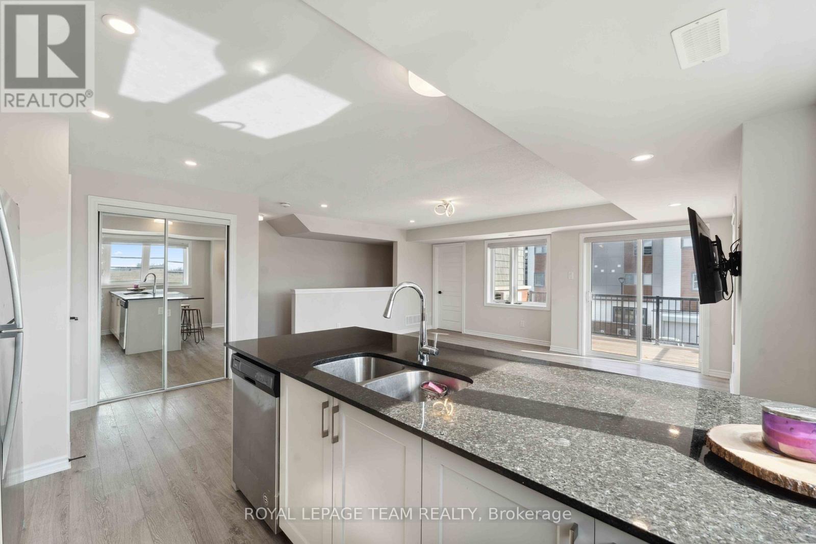 312 Lapland Private, Ottawa, Ontario  K2S 1B6 - Photo 13 - X12661806