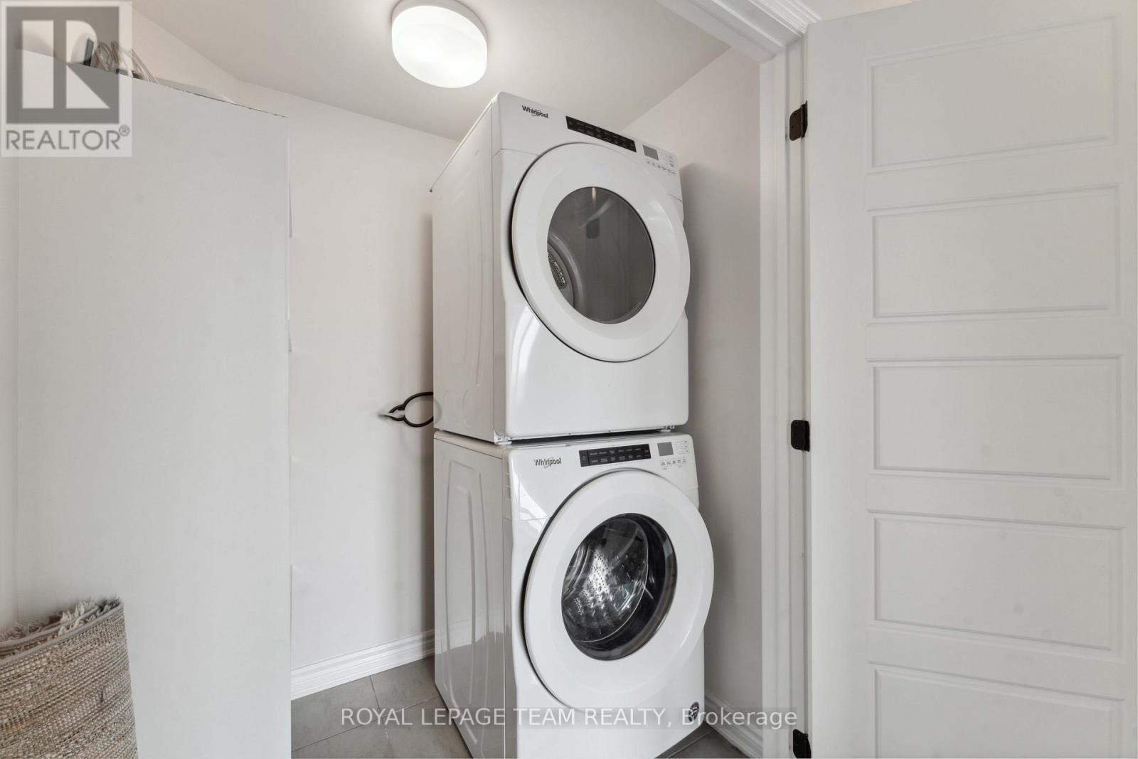 312 Lapland Private, Ottawa, Ontario  K2S 1B6 - Photo 24 - X12661806