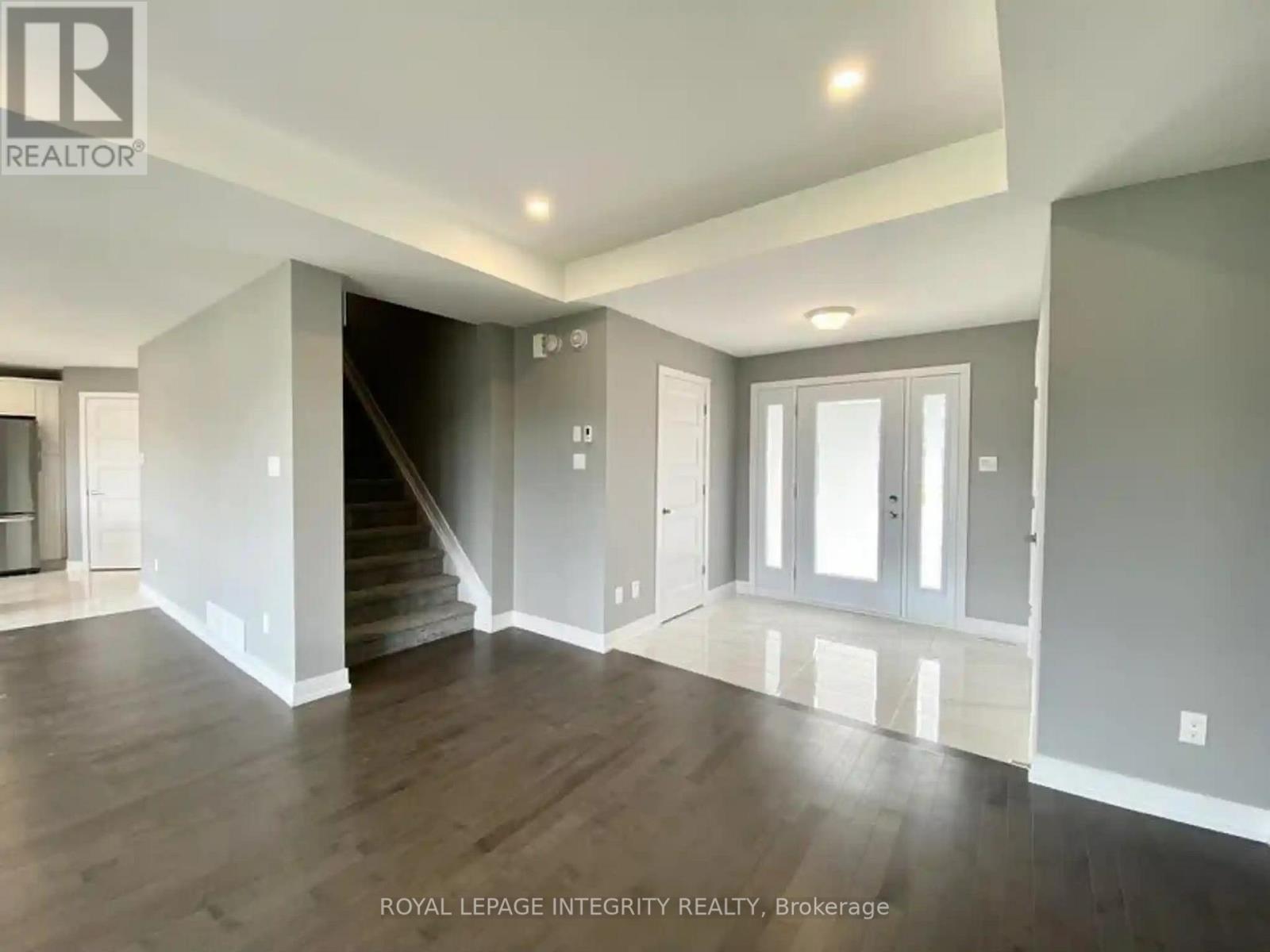 187 Hybrid Street, Russell, Ontario  K0A 1W0 - Photo 2 - X12661840