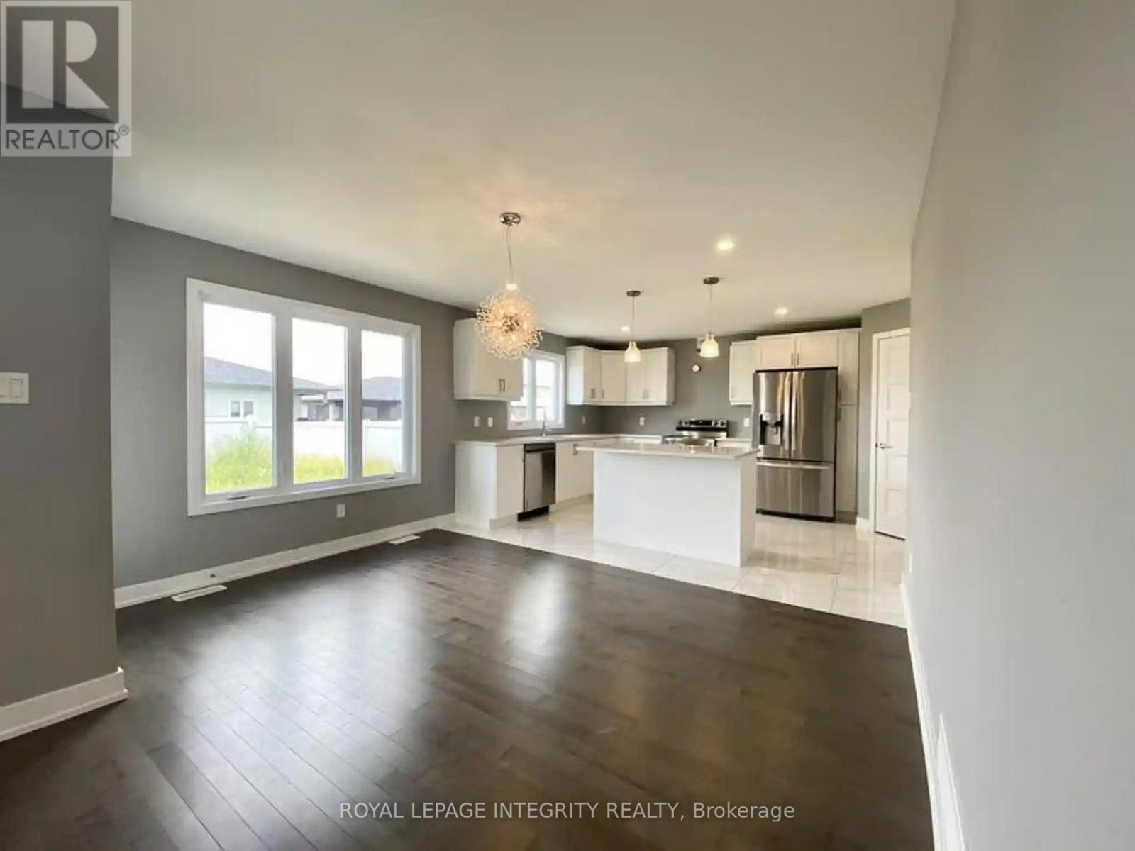 187 Hybrid Street, Russell, Ontario  K0A 1W0 - Photo 4 - X12661840