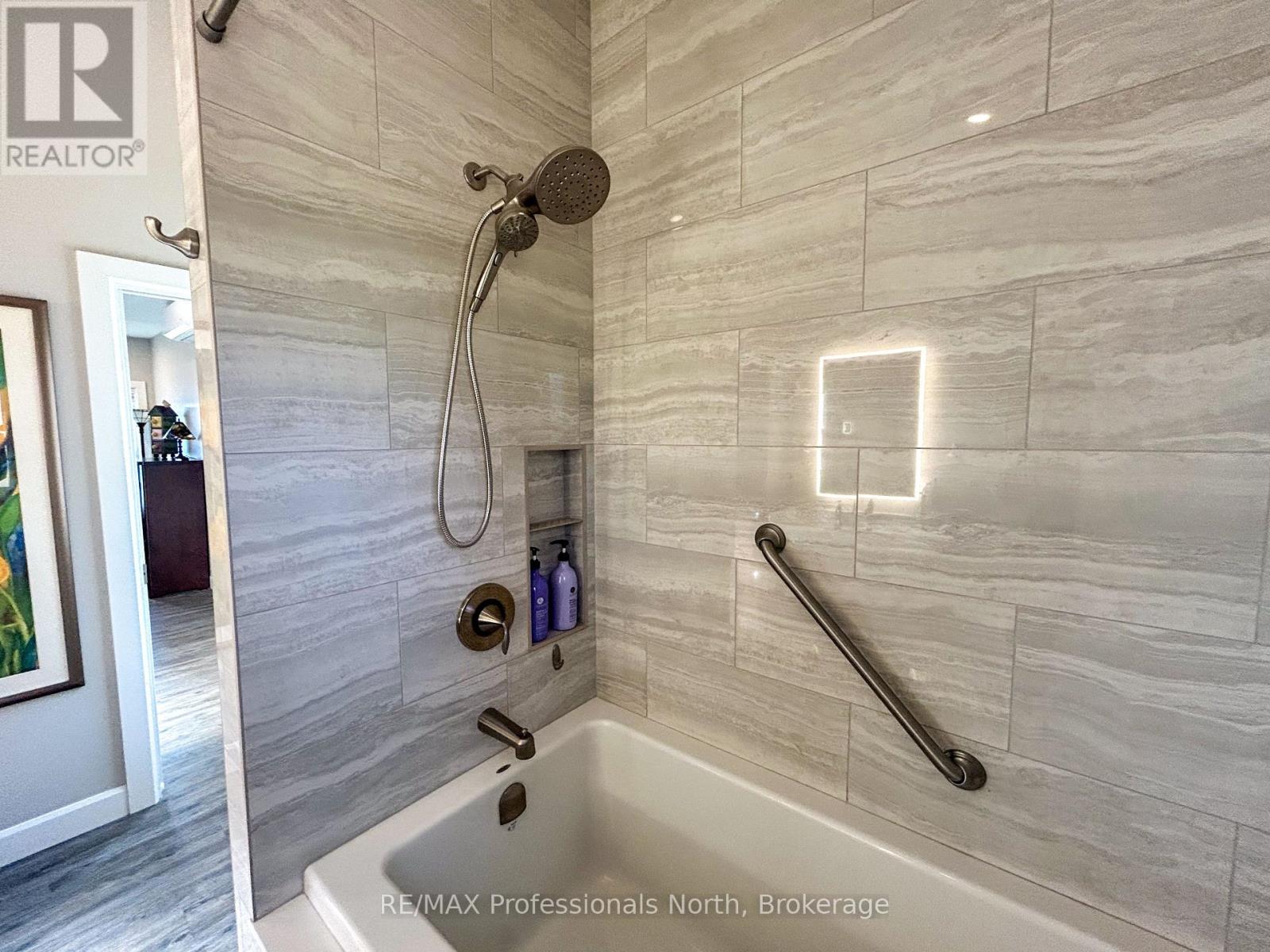 563 Dalhaven Road, Selwyn, Ontario  K9J 6X2 - Photo 22 - X12487098