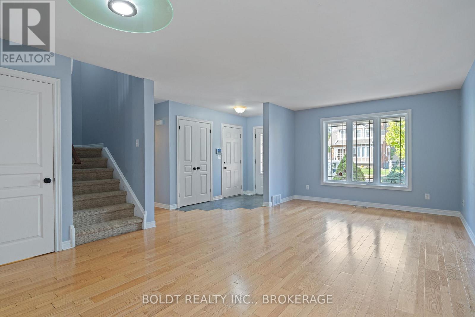 34 Fitzgerald Street E, St. Catharines, Ontario  L2R 0A4 - Photo 16 - X12662066