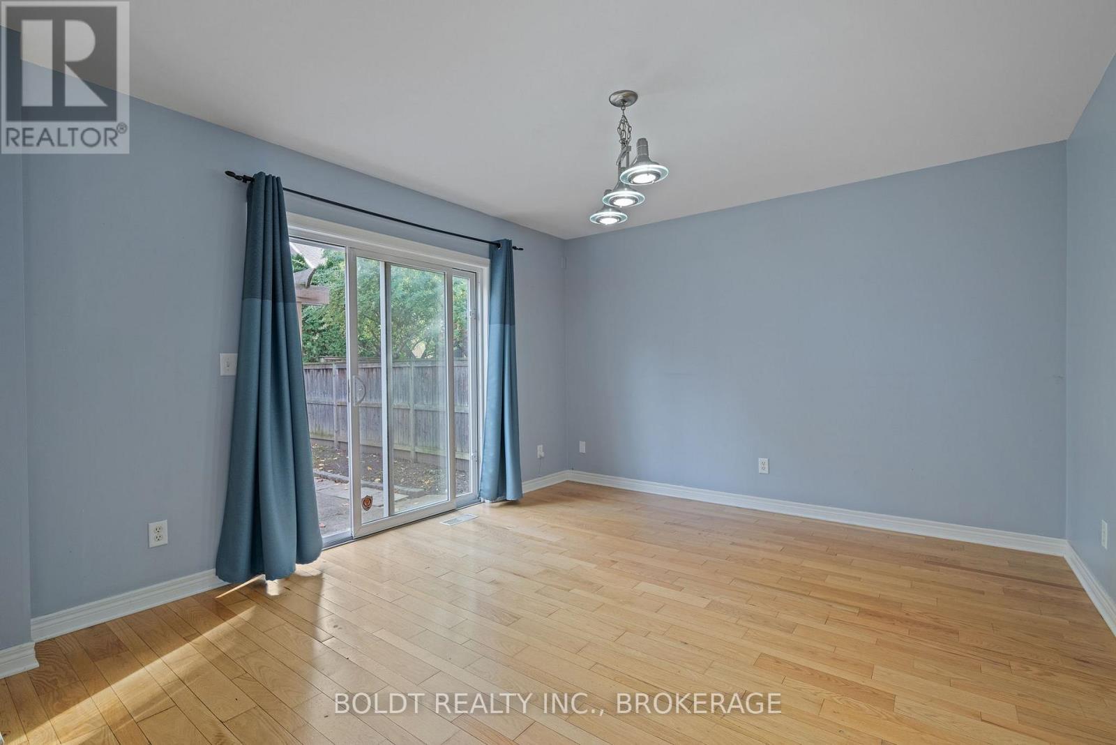 34 Fitzgerald Street E, St. Catharines, Ontario  L2R 0A4 - Photo 17 - X12662066