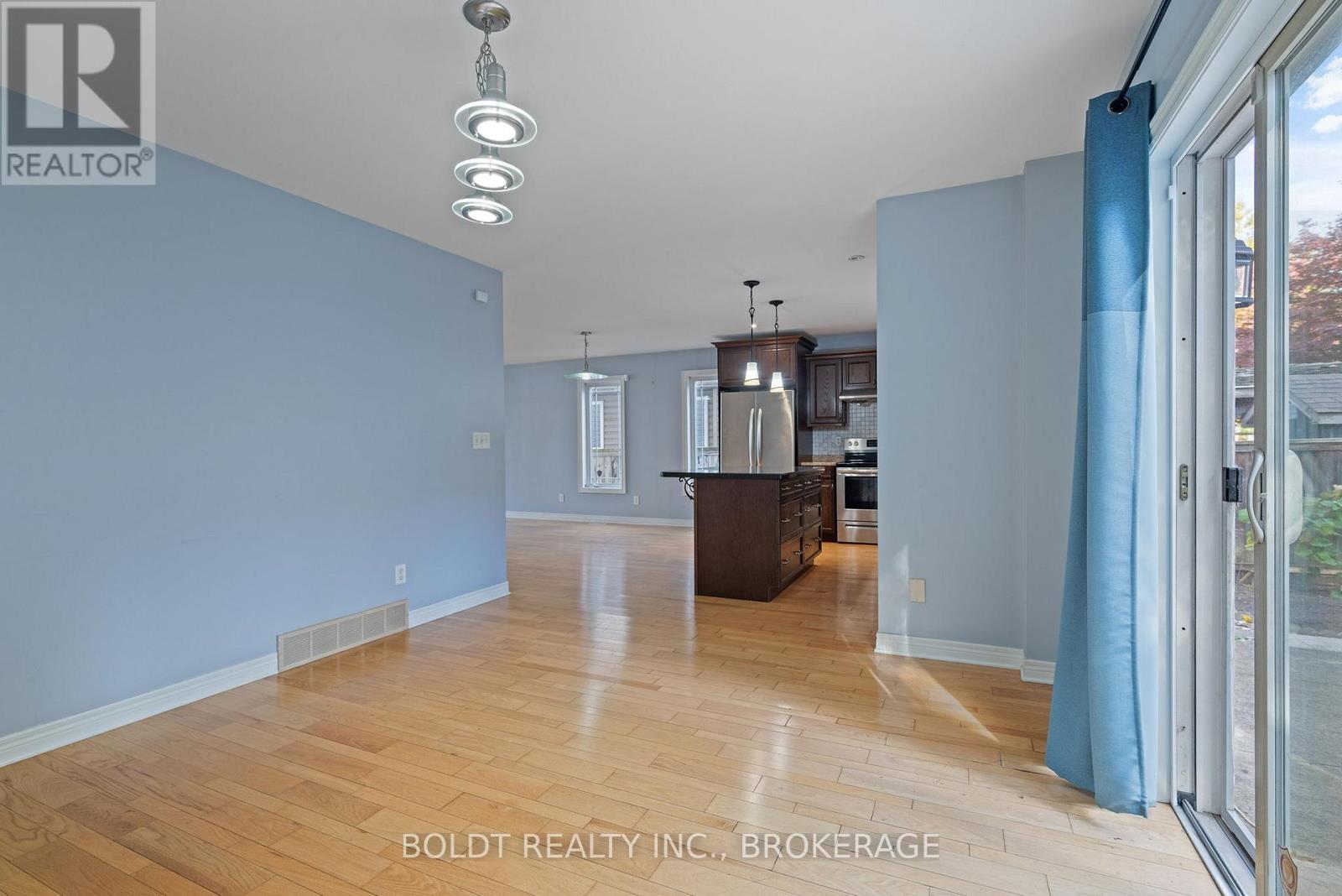 34 Fitzgerald Street E, St. Catharines, Ontario  L2R 0A4 - Photo 19 - X12662066