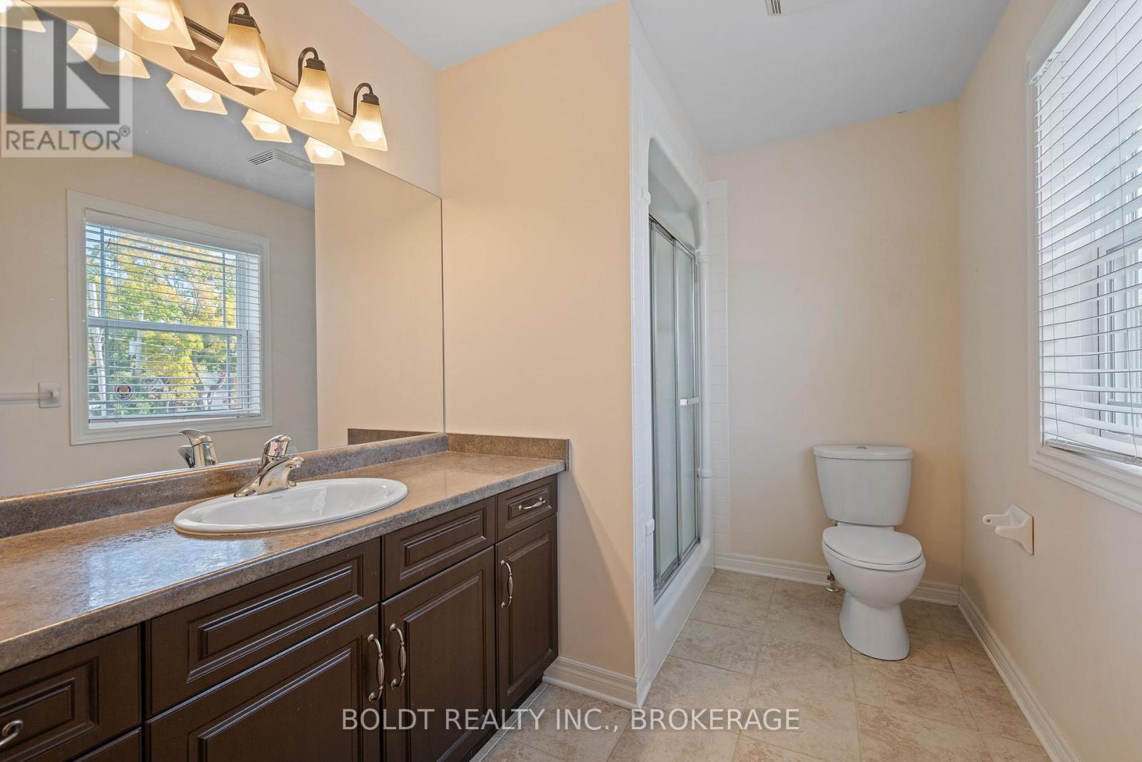 34 Fitzgerald Street E, St. Catharines, Ontario  L2R 0A4 - Photo 28 - X12662066