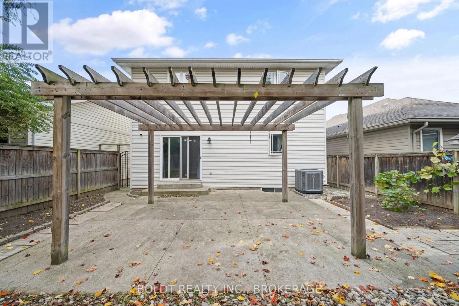 34 Fitzgerald Street E, St. Catharines, Ontario  L2R 0A4 - Photo 43 - X12662066