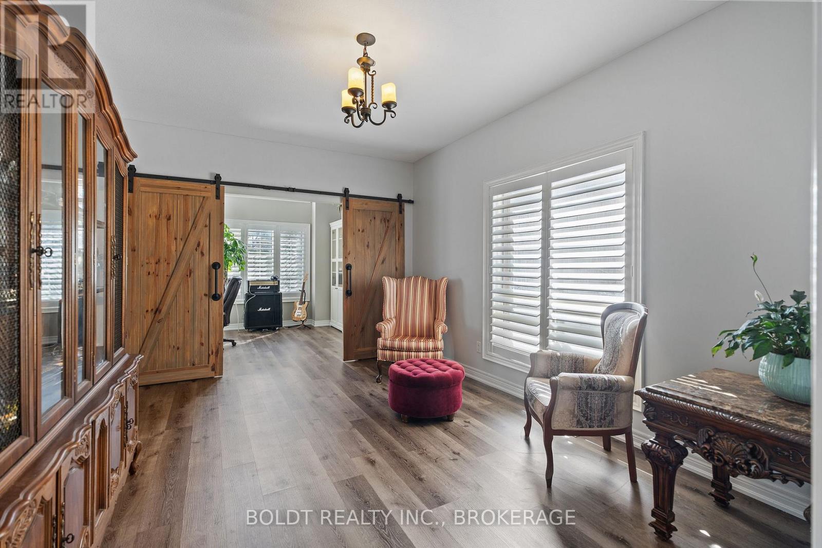 8114 Windsong Drive, Niagara Falls, Ontario  L2H 3M4 - Photo 12 - X12662088