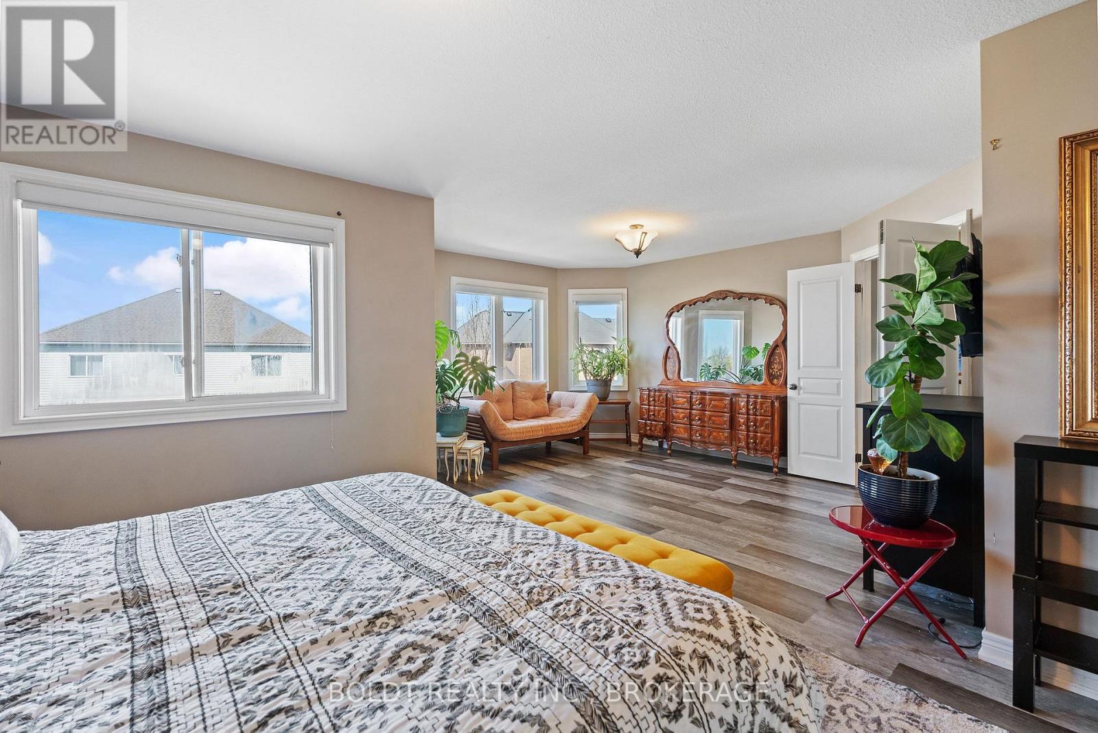 8114 Windsong Drive, Niagara Falls, Ontario  L2H 3M4 - Photo 17 - X12662088