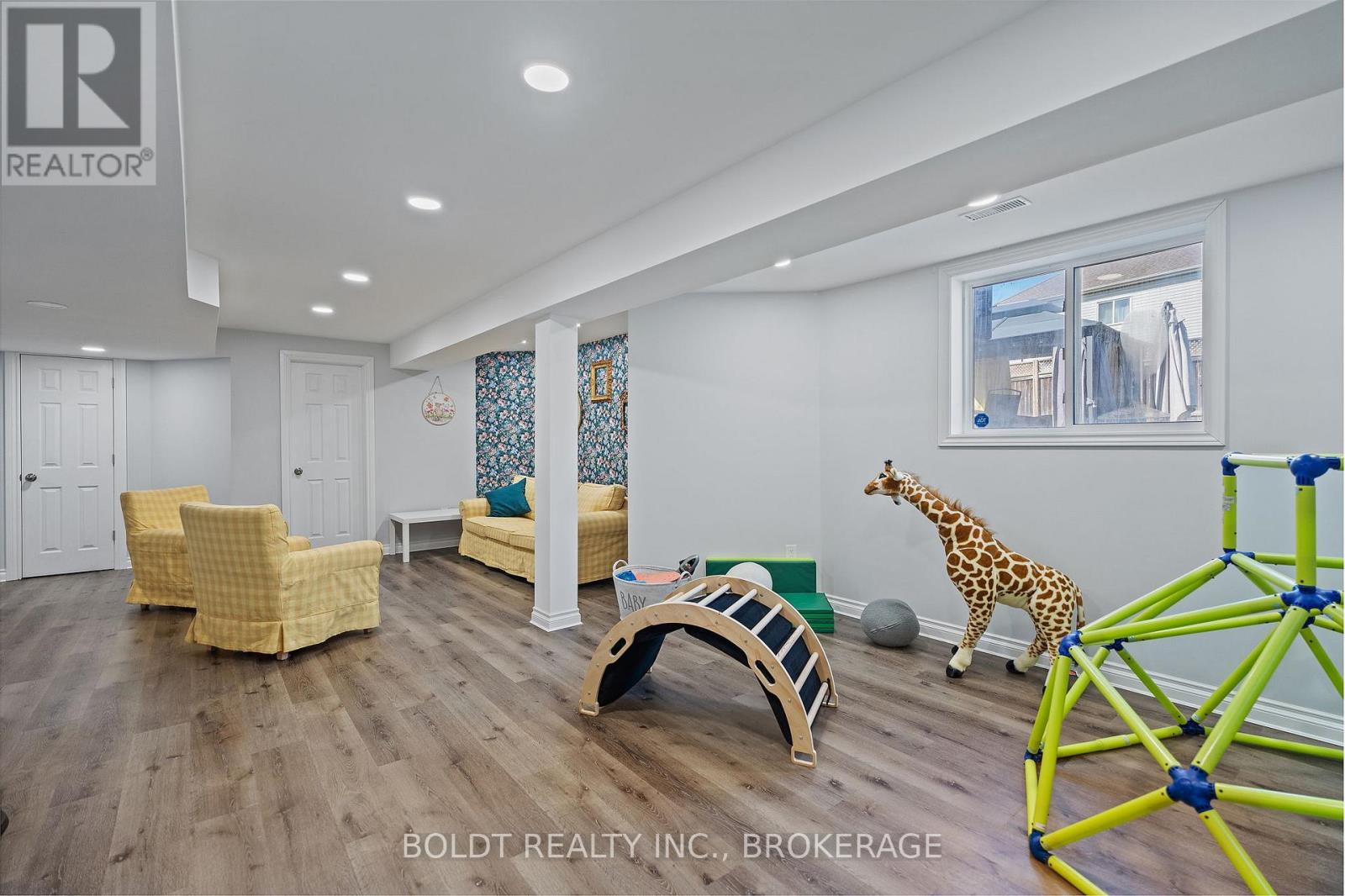 8114 Windsong Drive, Niagara Falls, Ontario  L2H 3M4 - Photo 28 - X12662088