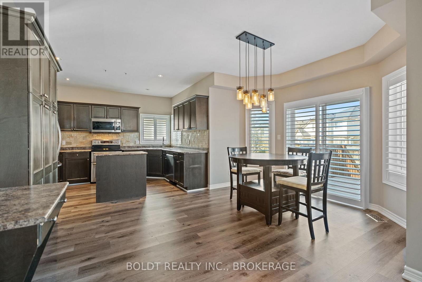 8114 Windsong Drive, Niagara Falls, Ontario  L2H 3M4 - Photo 9 - X12662088