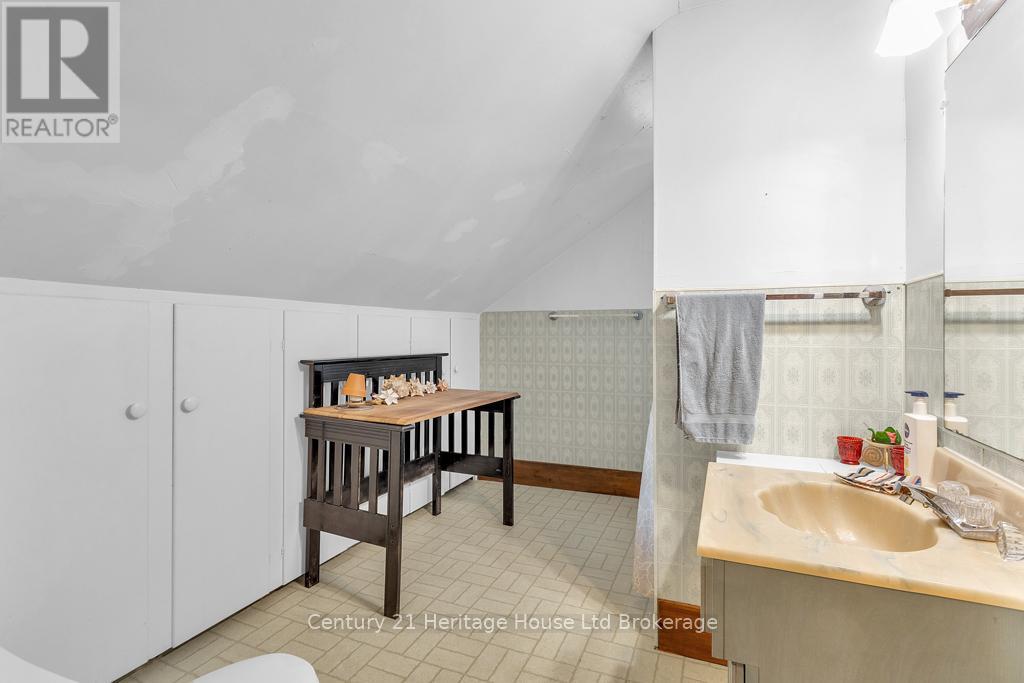 48 Brock Street W, Tillsonburg, Ontario  N4G 2A5 - Photo 15 - X12661944