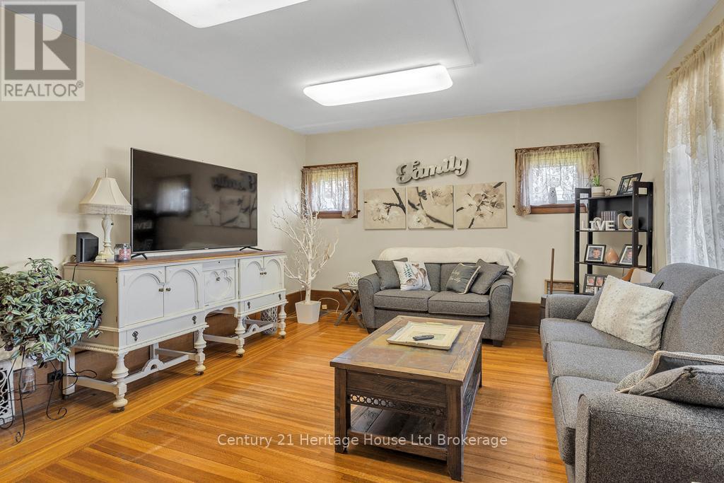 48 Brock Street W, Tillsonburg, Ontario  N4G 2A5 - Photo 4 - X12661944