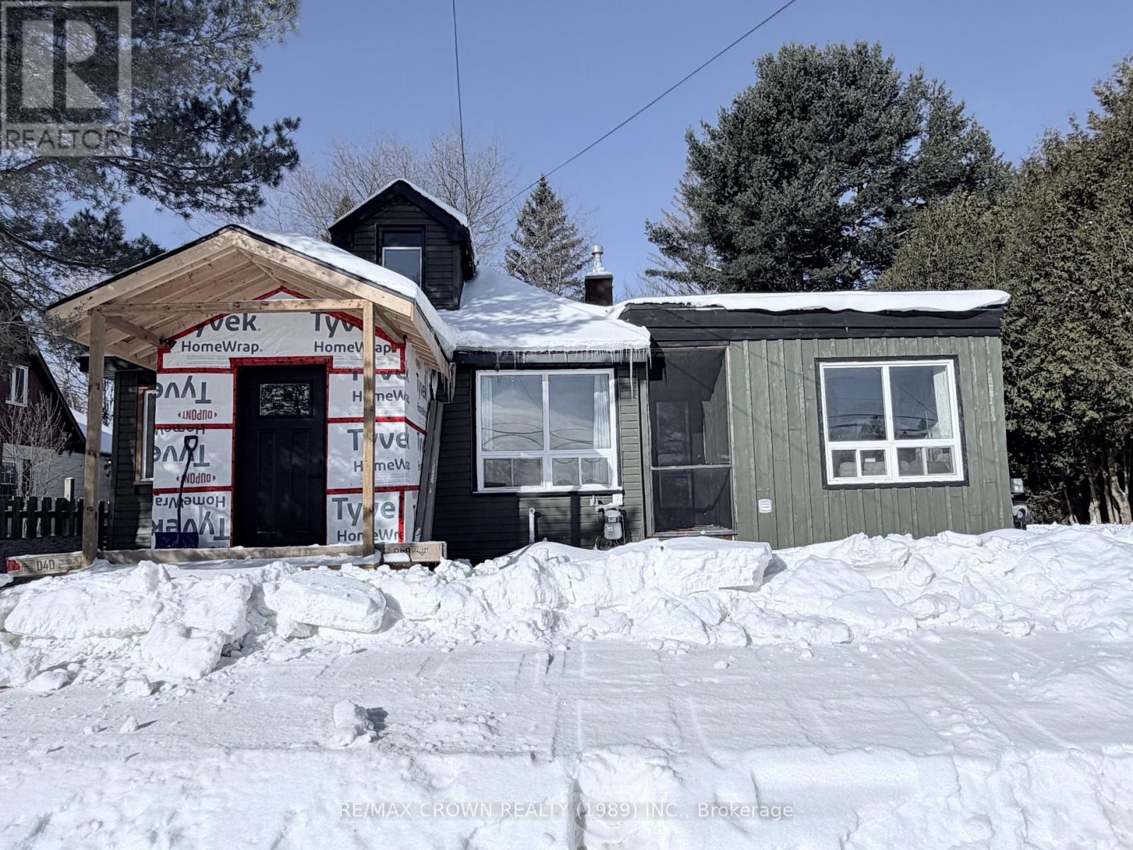 156 Main Street, Sundridge, Ontario  P0A 1Z0 - Photo 1 - X12661844