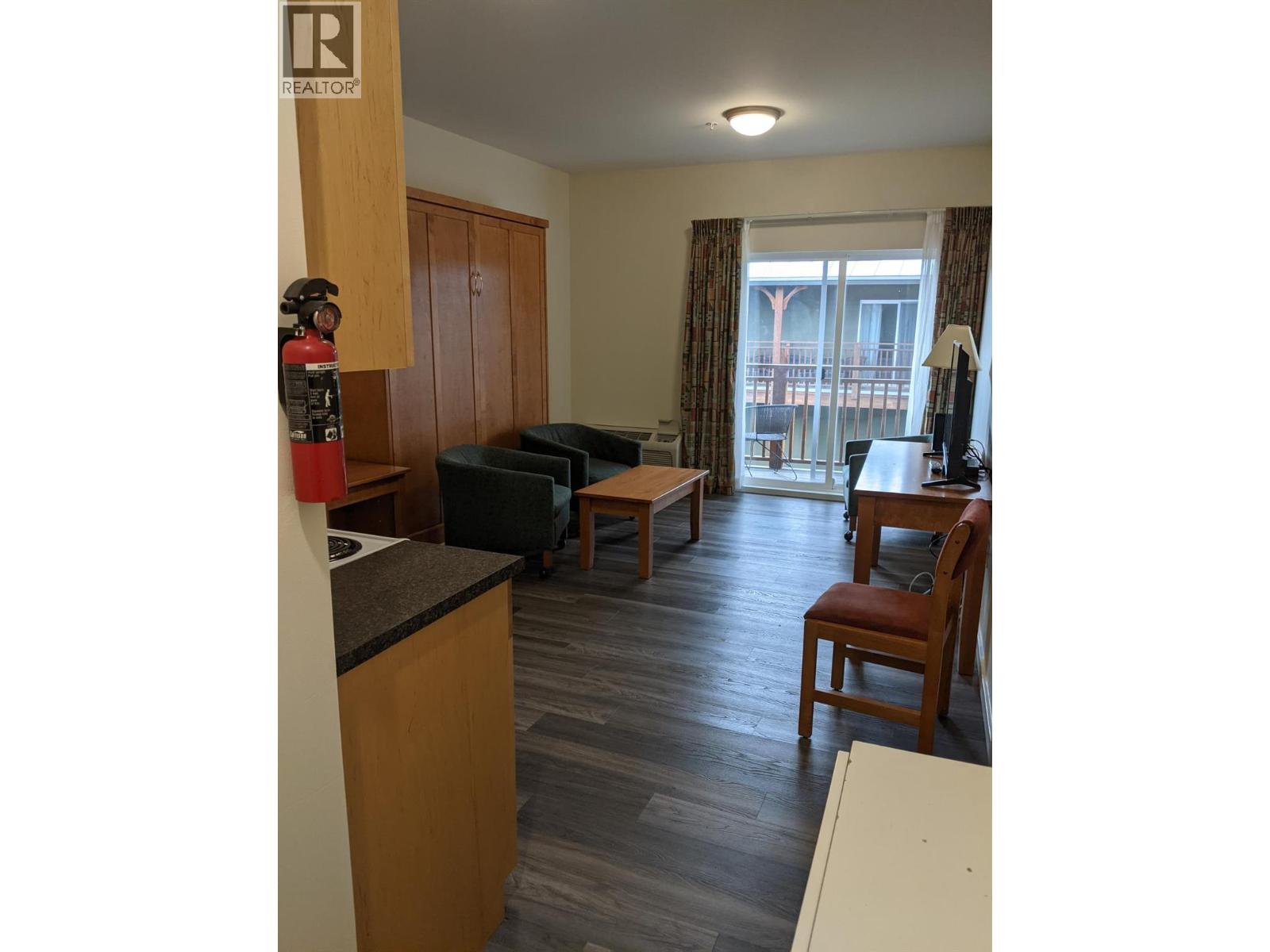 6203 Willow Avenue Summerland Photo 17