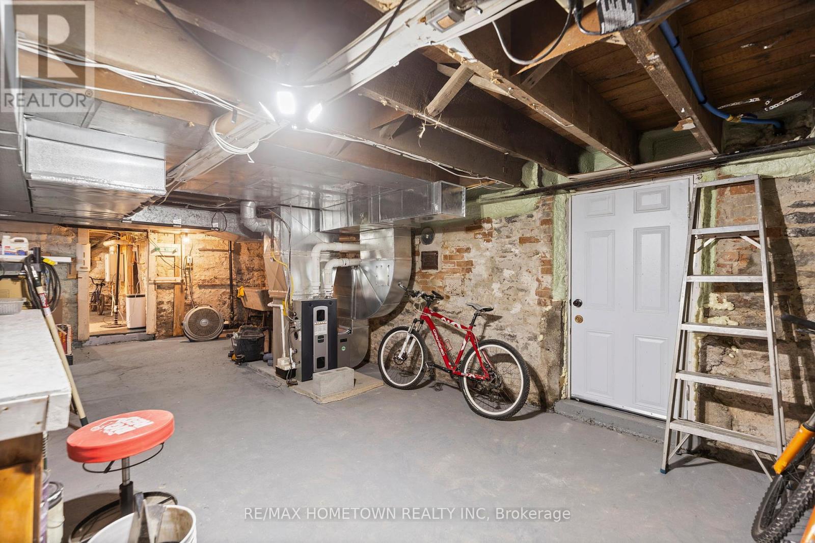 198 James Street W, Prescott, Ontario  K0E 1T0 - Photo 45 - X12661788