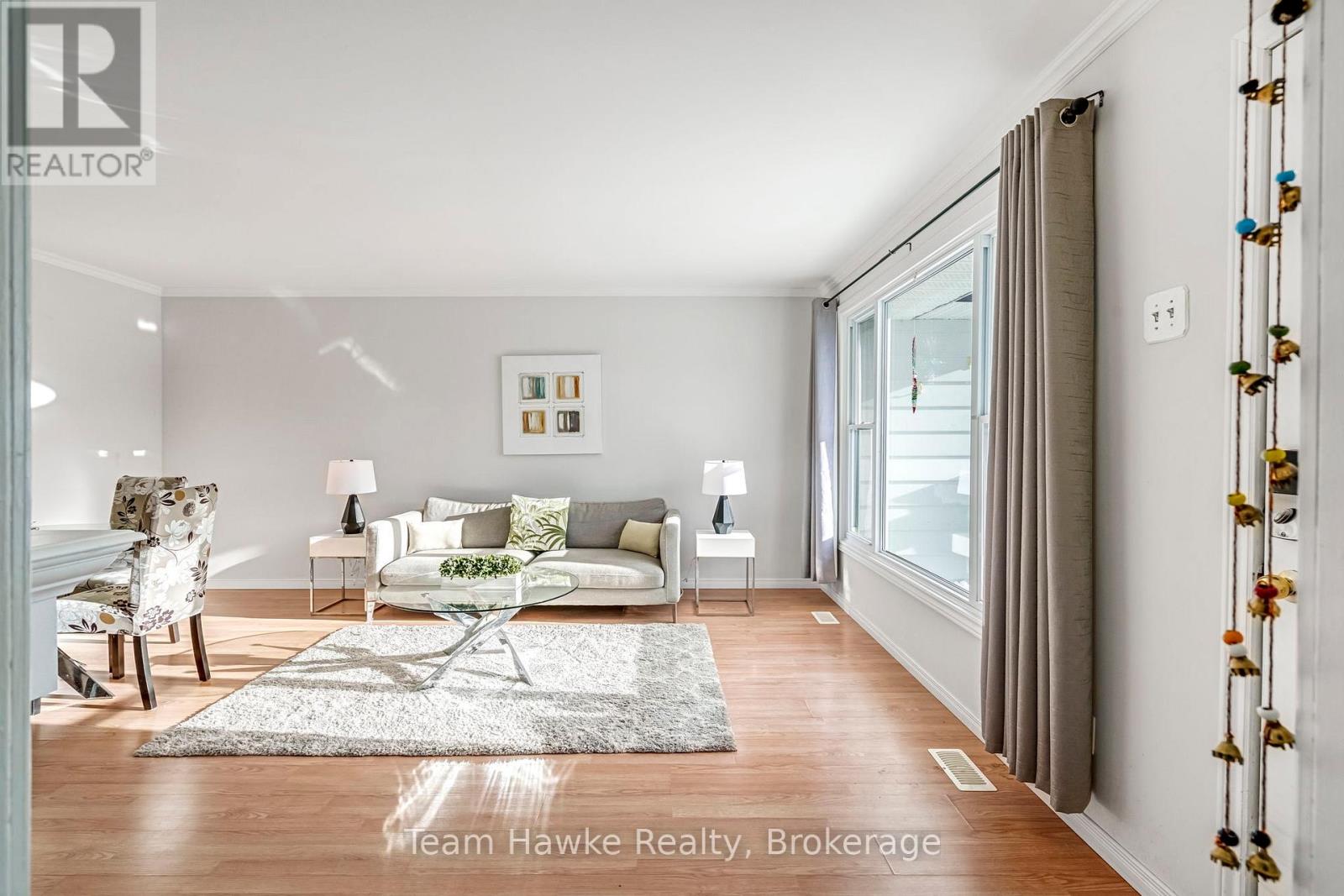 264 Kingfisher Avenue, Tay (Port Mcnicoll), Ontario  L0K 1R0 - Photo 4 - S12661814