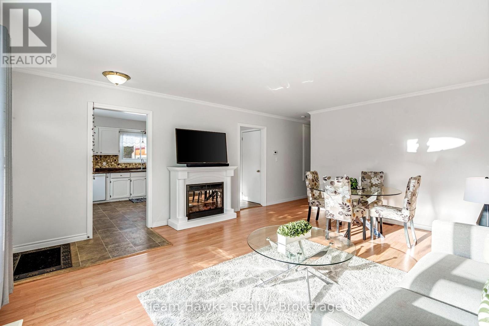 264 Kingfisher Avenue, Tay (Port Mcnicoll), Ontario  L0K 1R0 - Photo 6 - S12661814