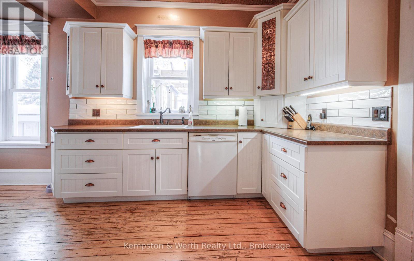 333 Barber Avenue N, North Perth, Ontario  N4W 1R8 - Photo 14 - X12661780