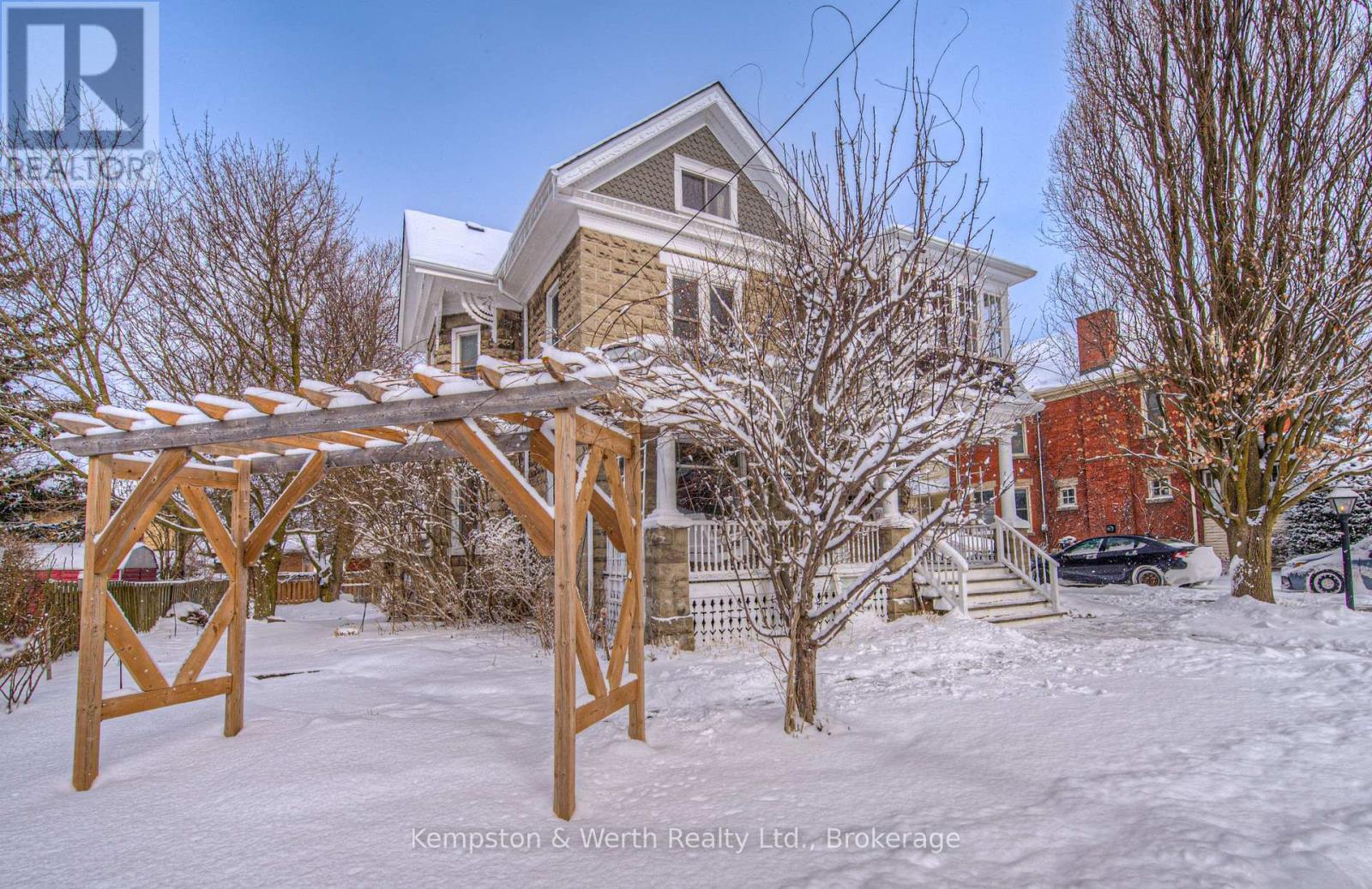 333 Barber Avenue N, North Perth, Ontario  N4W 1R8 - Photo 2 - X12661780