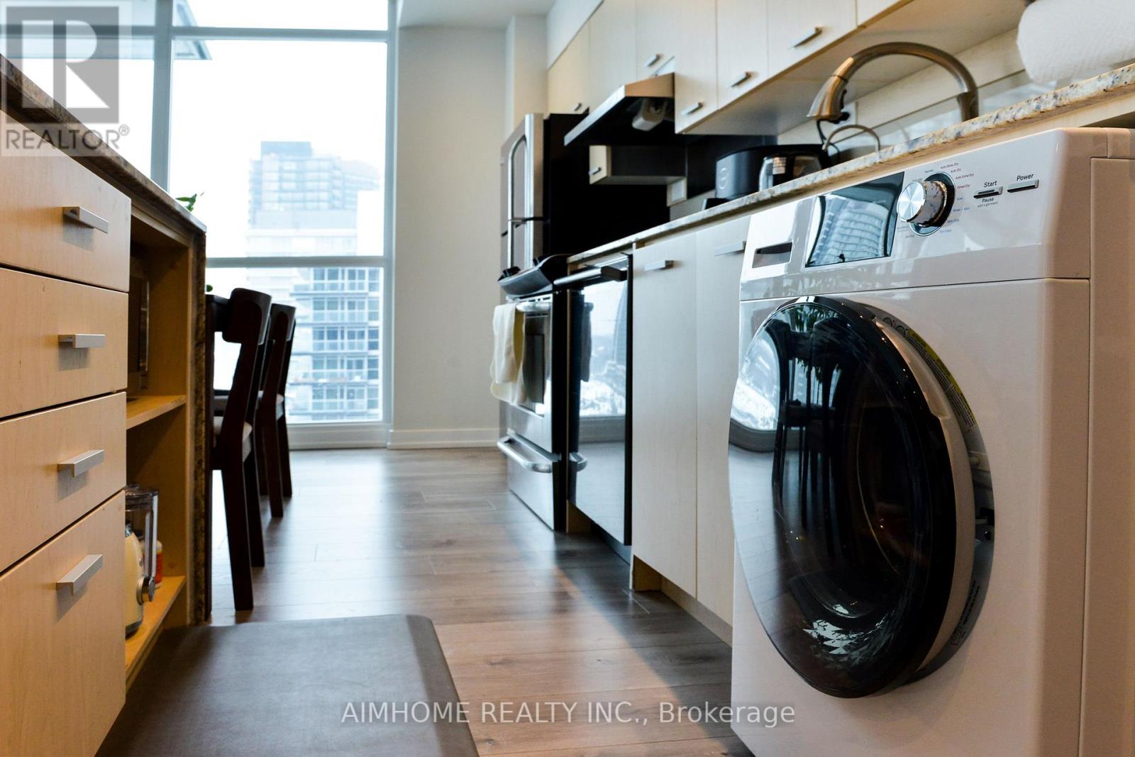 1802 - 29 Singer Court, Toronto, Ontario  M2K 0B3 - Photo 17 - C12661774