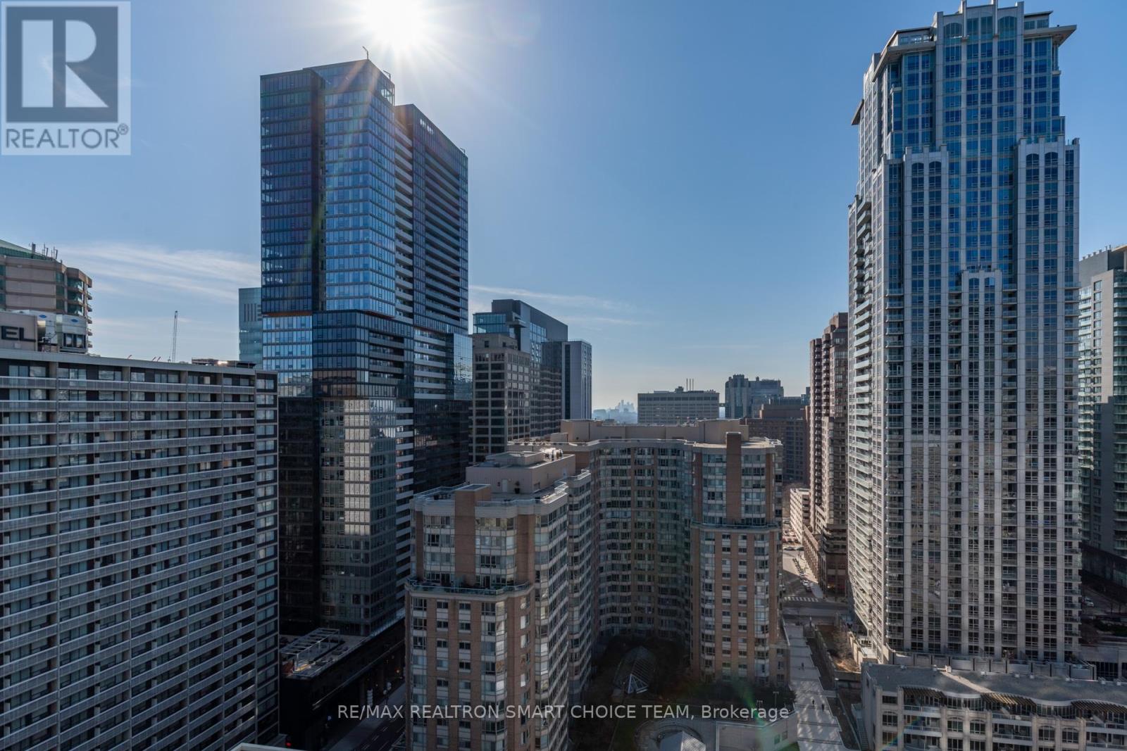 1914 - 386 Yonge Street, Toronto, Ontario  M5B 0A5 - Photo 10 - C12661872