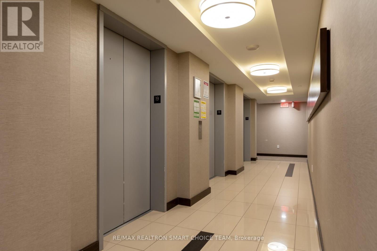 1914 - 386 Yonge Street, Toronto, Ontario  M5B 0A5 - Photo 12 - C12661872