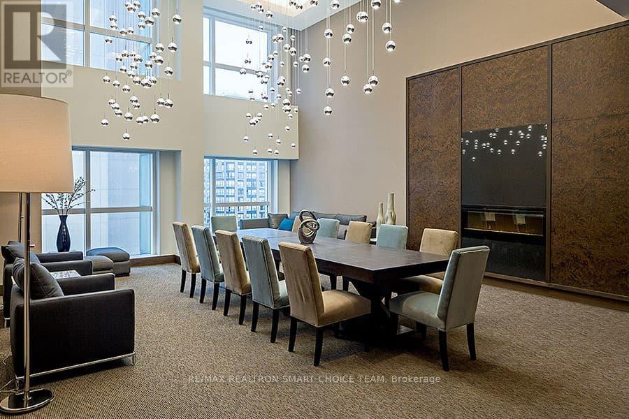 1914 - 386 Yonge Street, Toronto, Ontario  M5B 0A5 - Photo 18 - C12661872