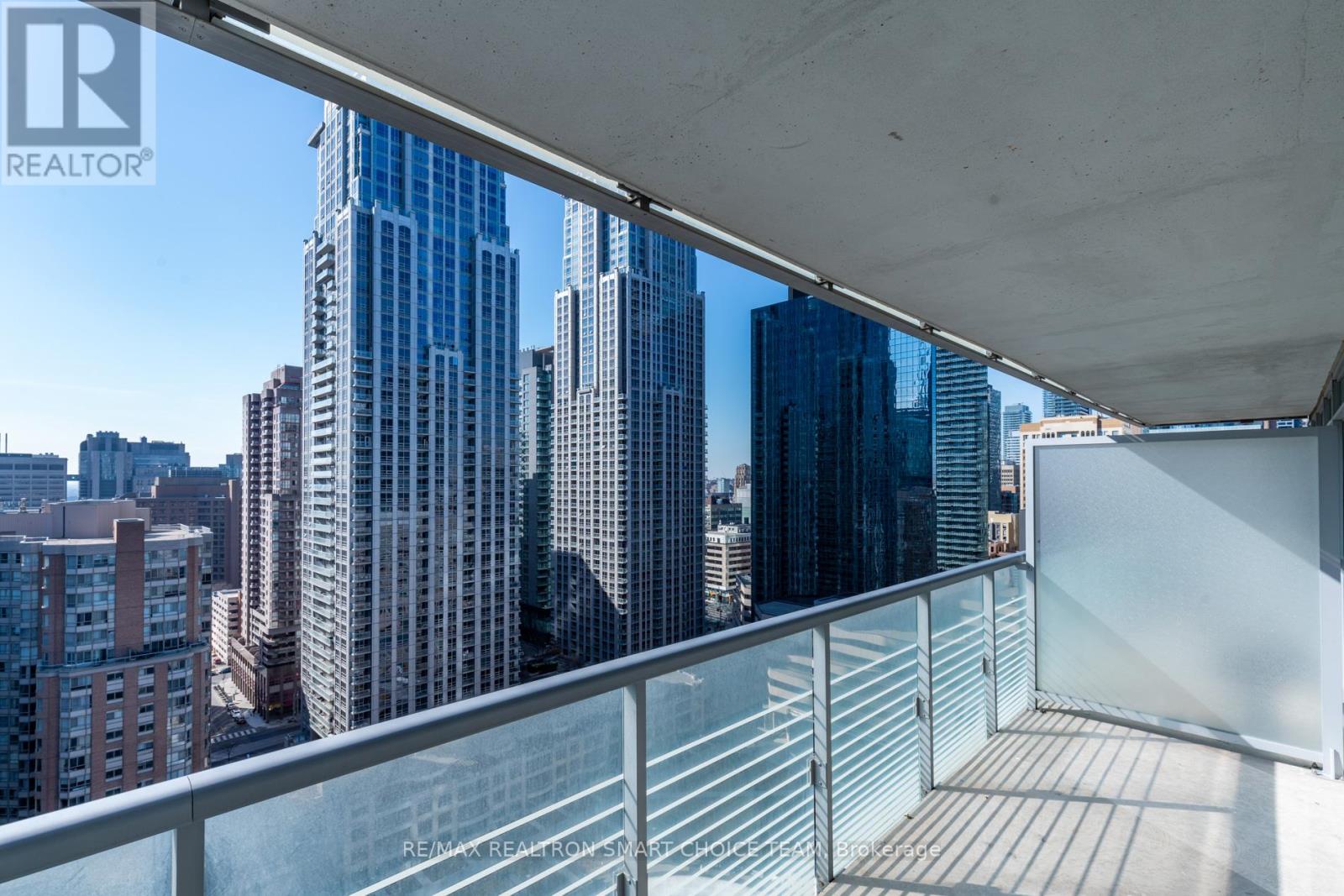 1914 - 386 Yonge Street, Toronto, Ontario  M5B 0A5 - Photo 9 - C12661872