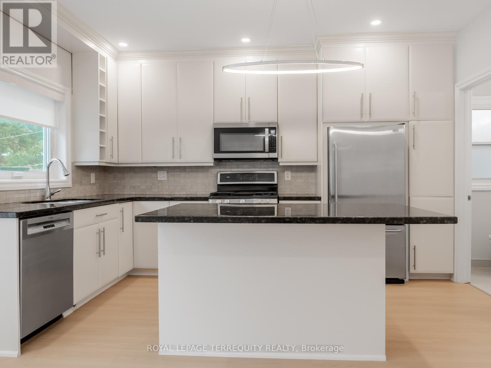 533 Soudan Avenue, Toronto, Ontario  M4S 1X1 - Photo 14 - C12661874