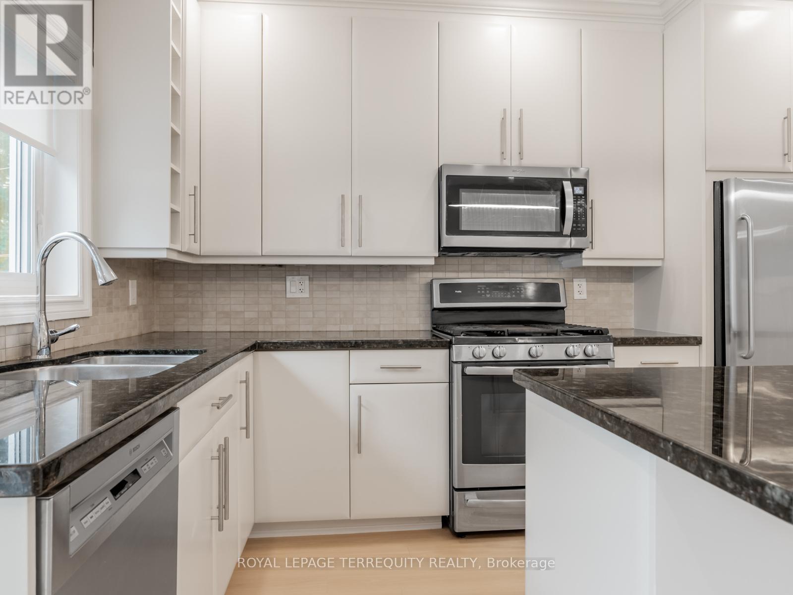 533 Soudan Avenue, Toronto, Ontario  M4S 1X1 - Photo 16 - C12661874