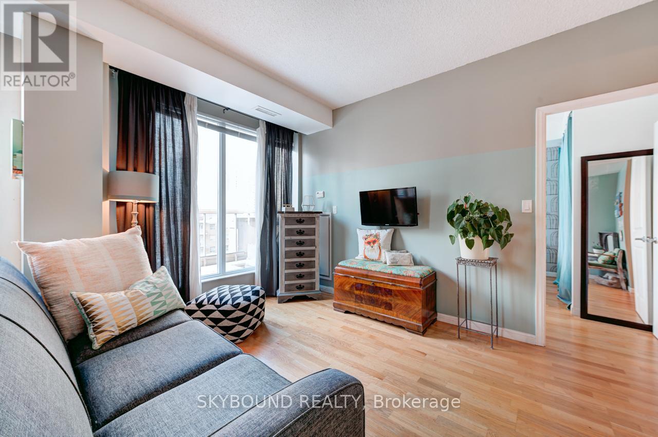 525 - 900 Mount Pleasant Road, Toronto, Ontario  M4P 3J9 - Photo 3 - C12662026